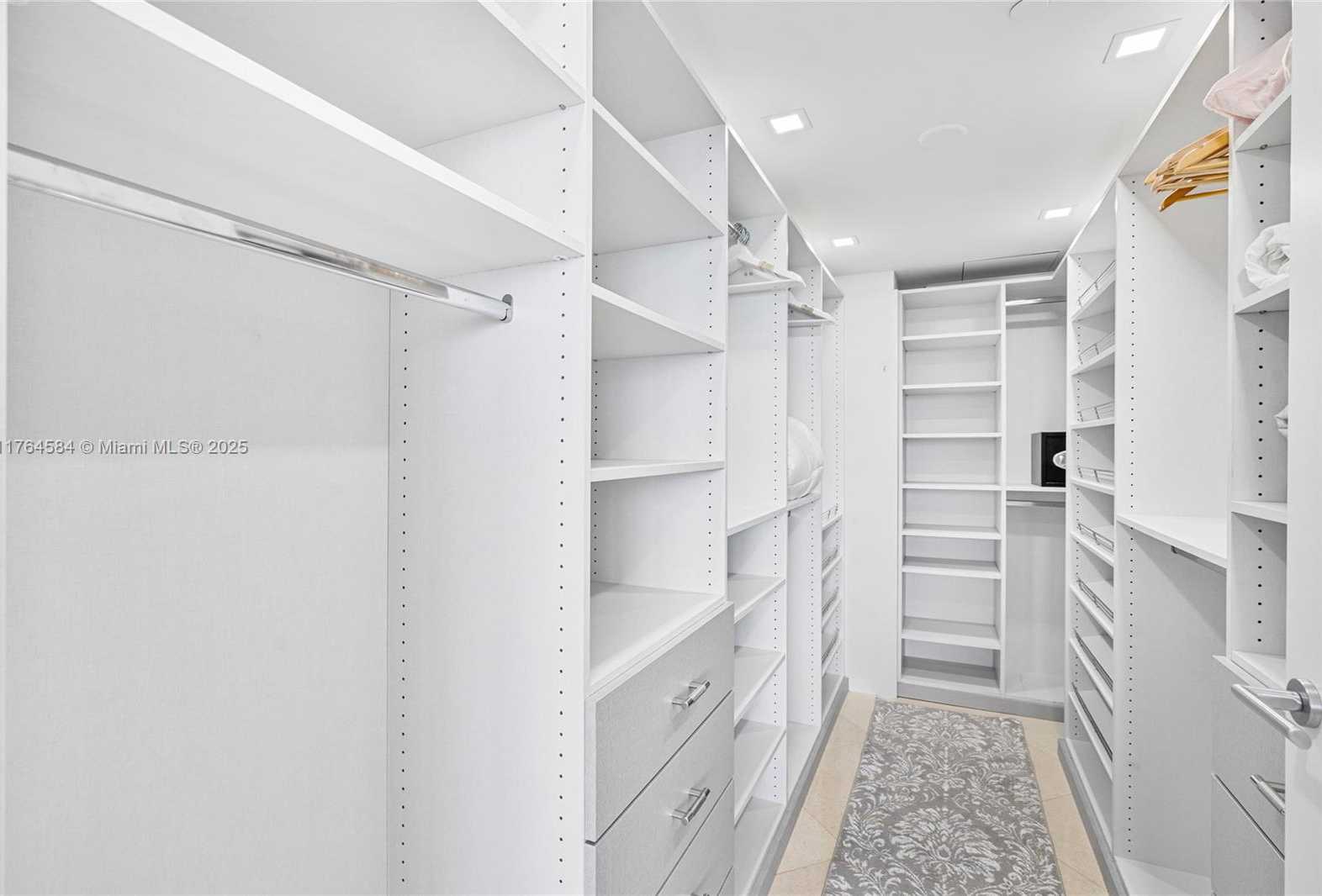 Small Image of 1830 SOUTH OCEAN DR #4304, Hallandale Beach Number 22