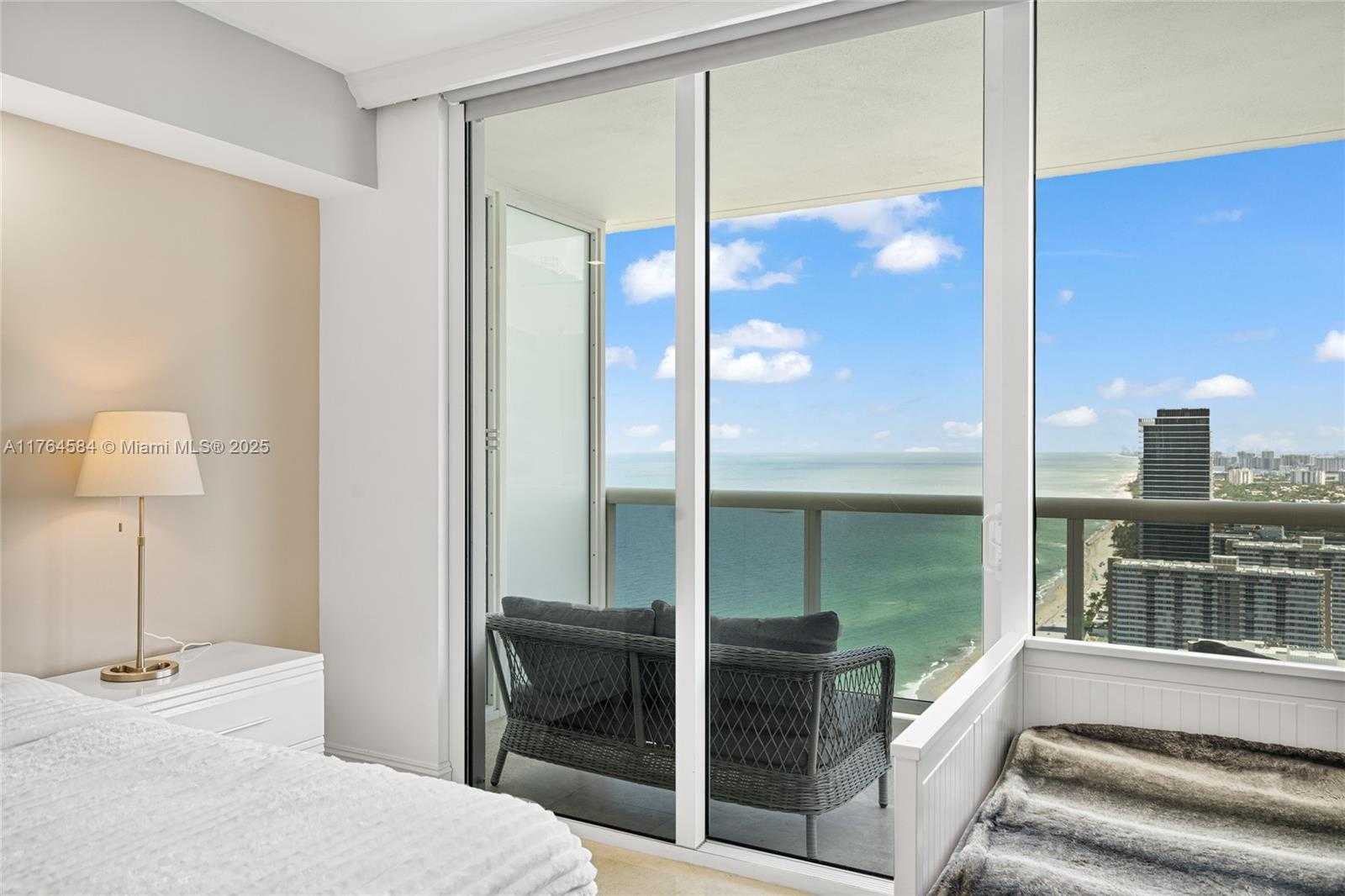 Small Image of 1830 SOUTH OCEAN DR #4304, Hallandale Beach Number 24
