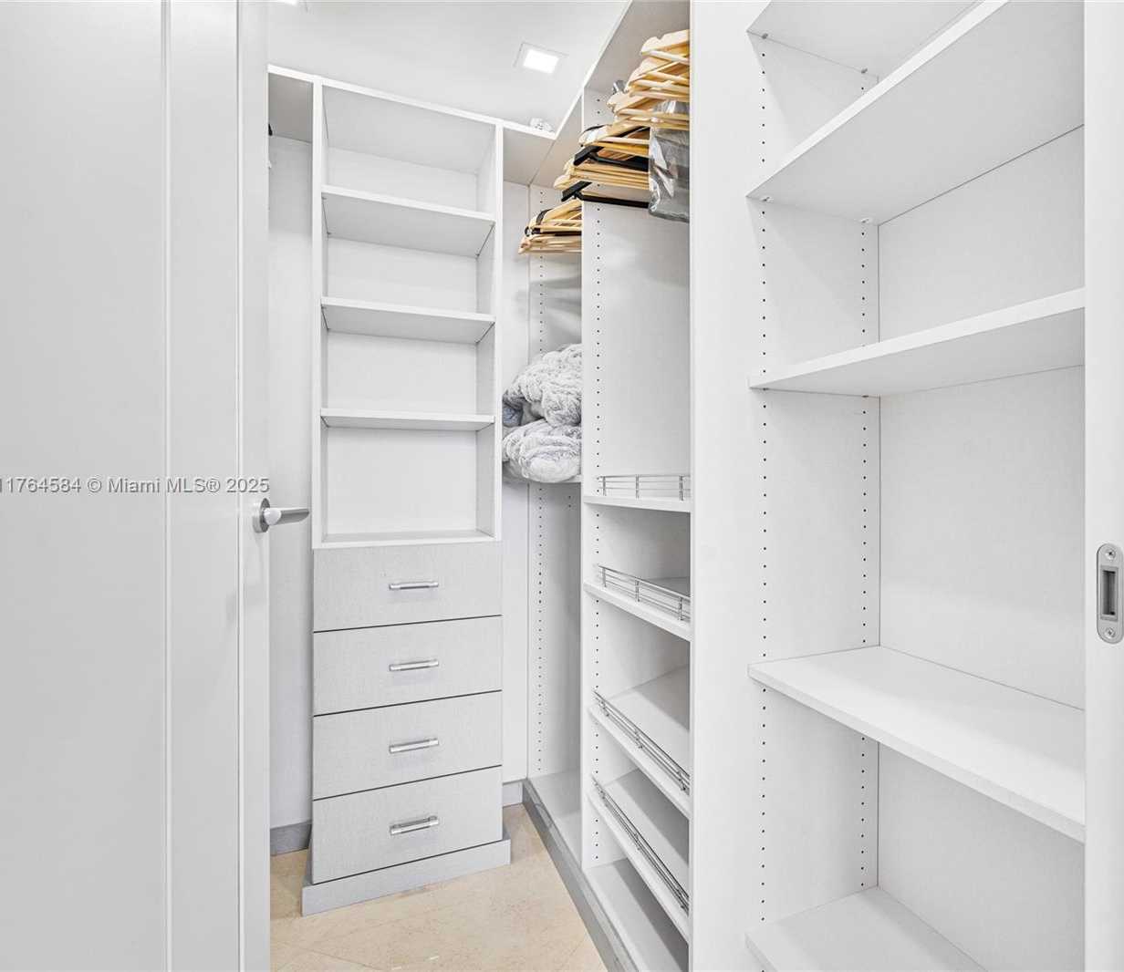 Small Image of 1830 SOUTH OCEAN DR #4304, Hallandale Beach Number 28