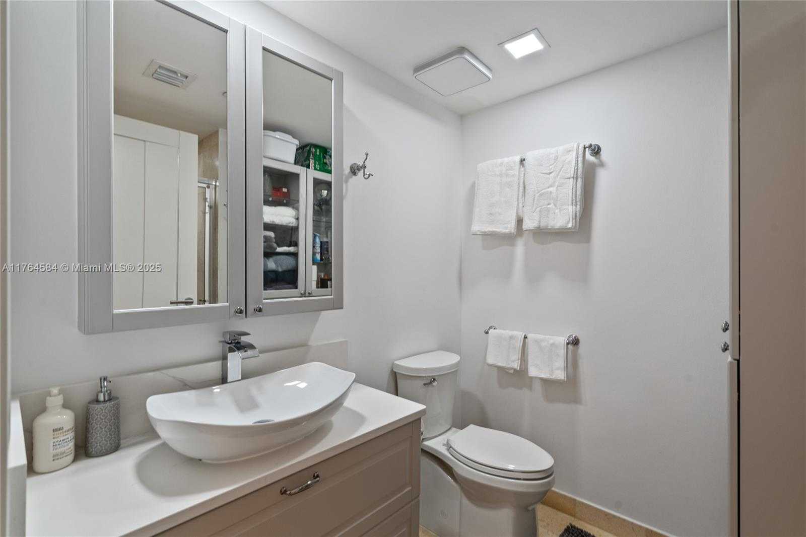 Small Image of 1830 SOUTH OCEAN DR #4304, Hallandale Beach Number 33
