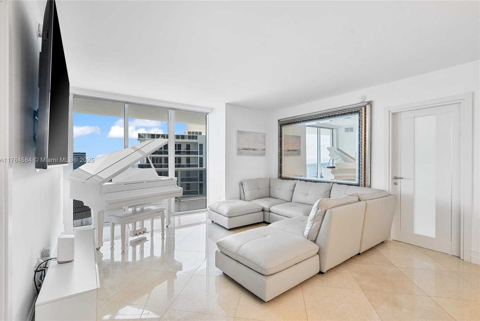 Small Image of 1830 SOUTH OCEAN DR #4304, Hallandale Beach Number 8