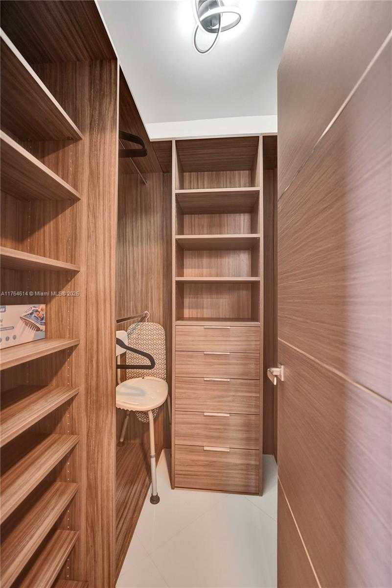 Small Image of 4001 SOUTH OCEAN DR #16P, Hollywood Number 12