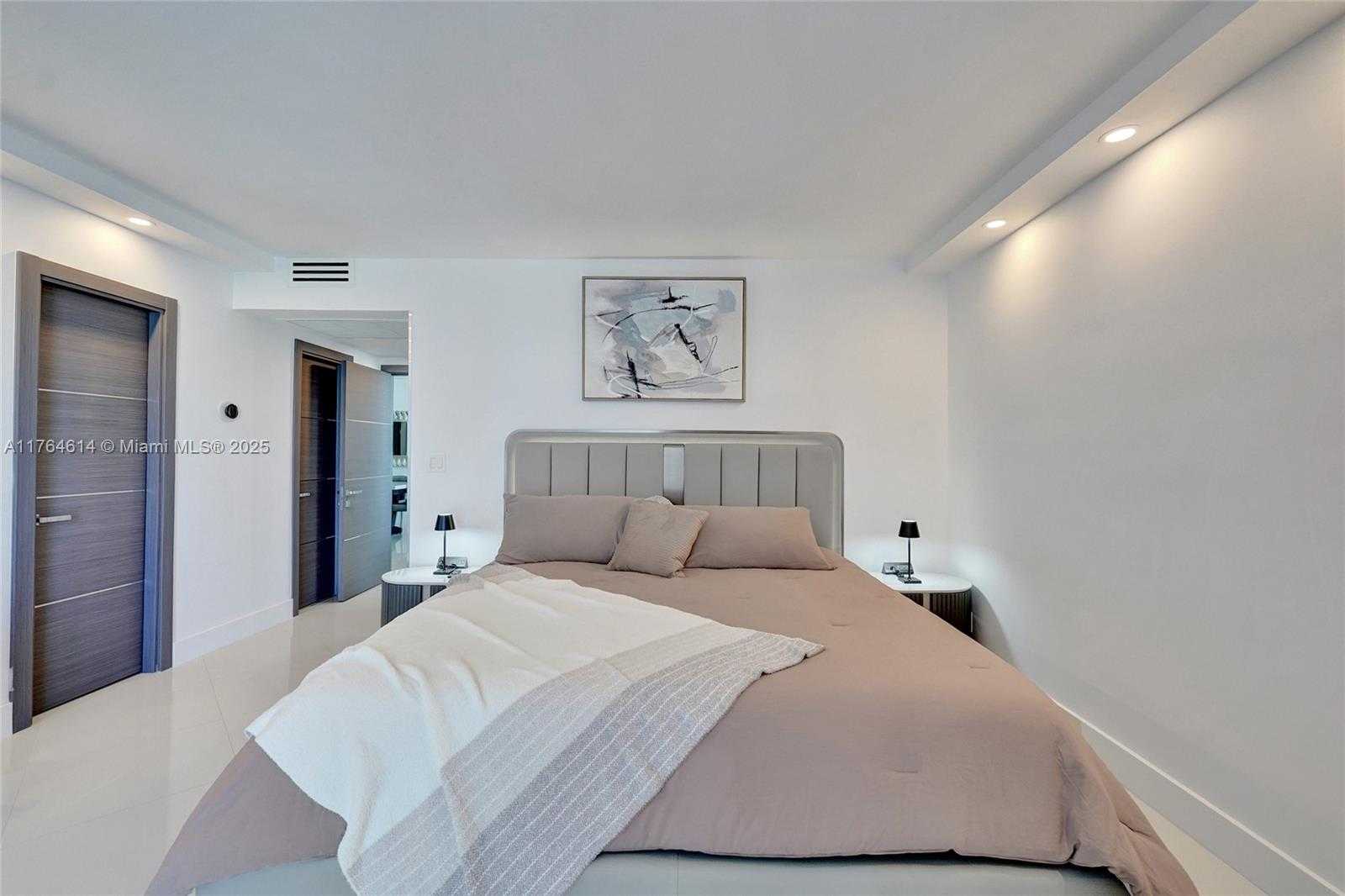 Small Image of 4001 SOUTH OCEAN DR #16P, Hollywood Number 4