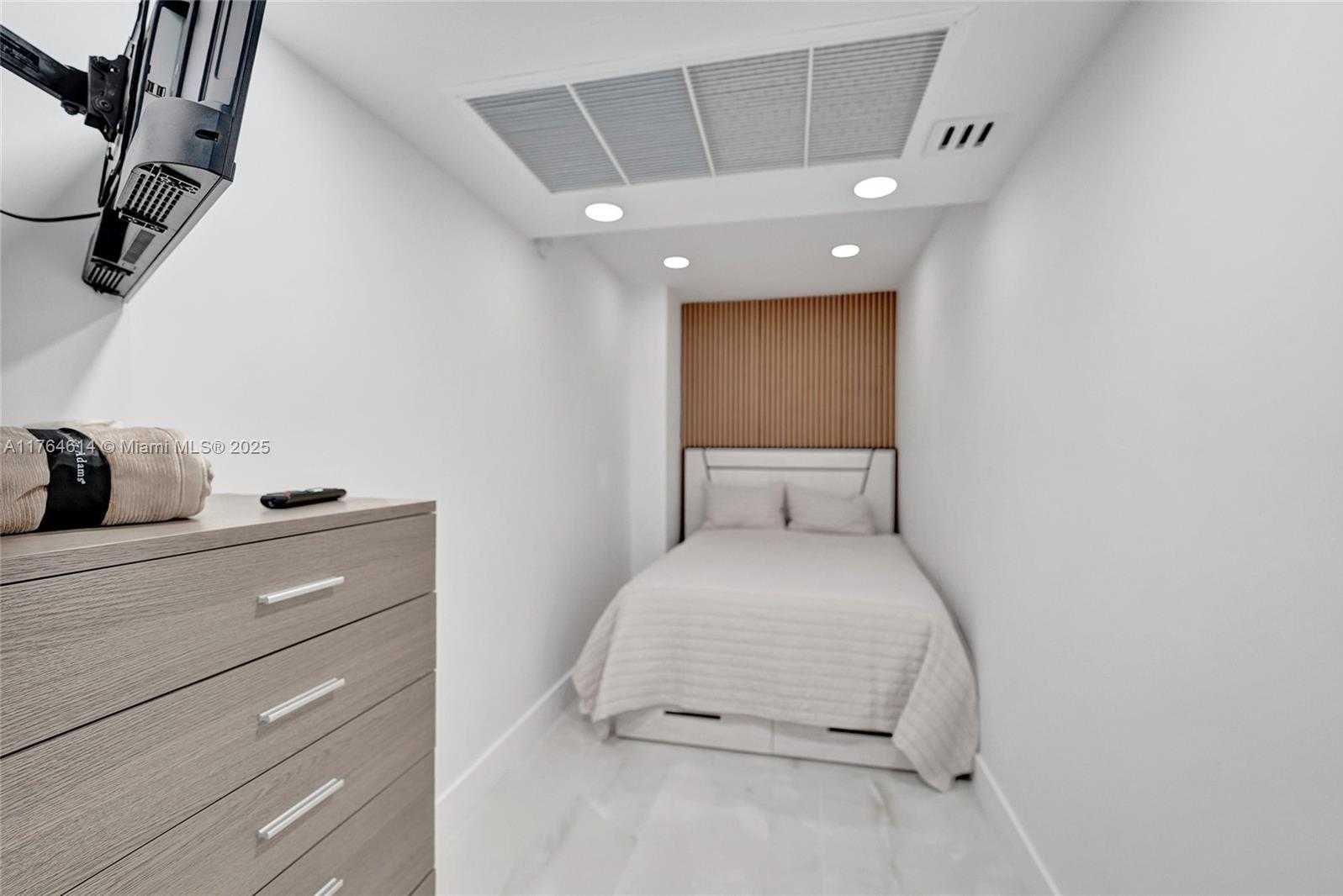 Small Image of 4001 SOUTH OCEAN DR #16P, Hollywood Number 44