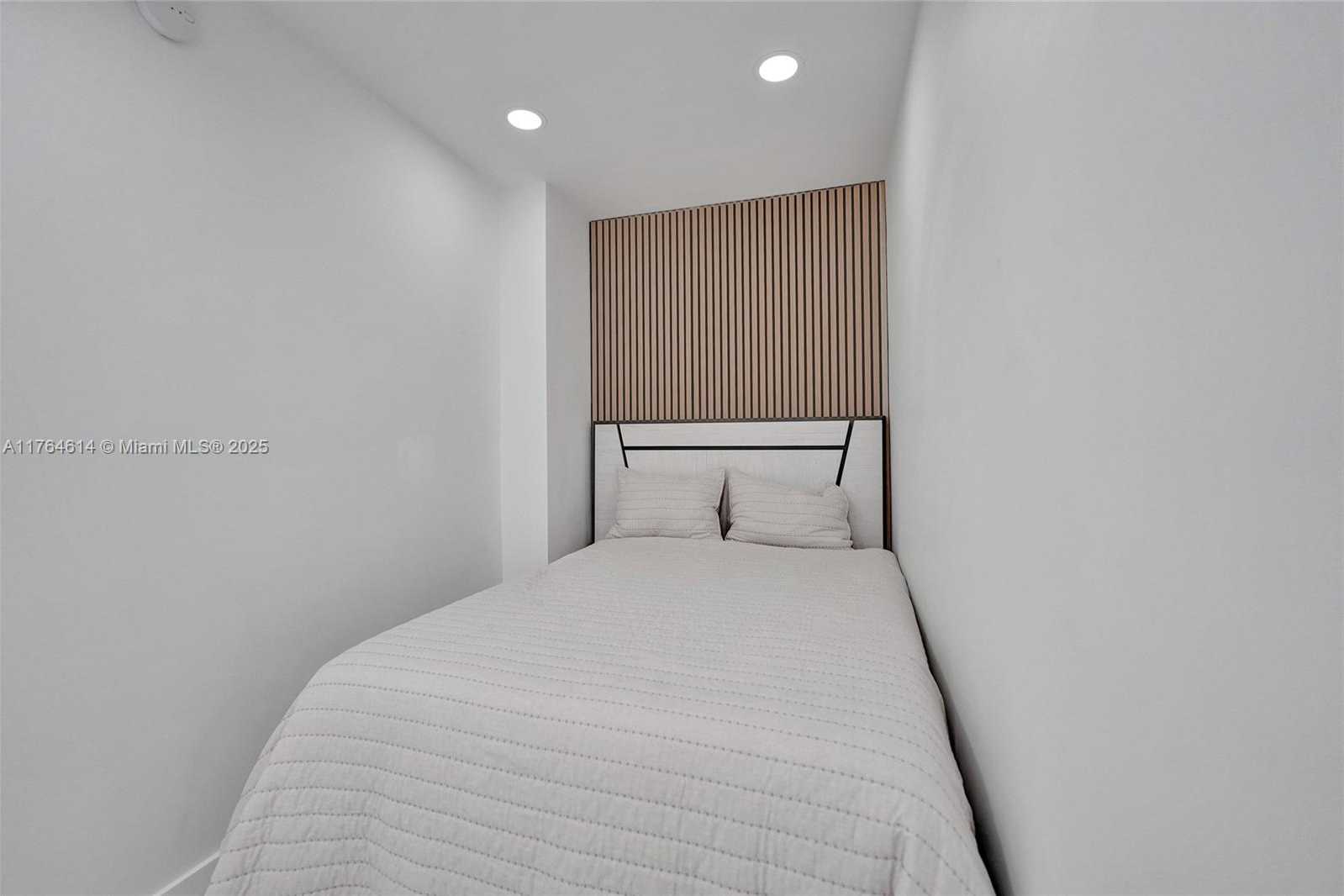 Small Image of 4001 SOUTH OCEAN DR #16P, Hollywood Number 45