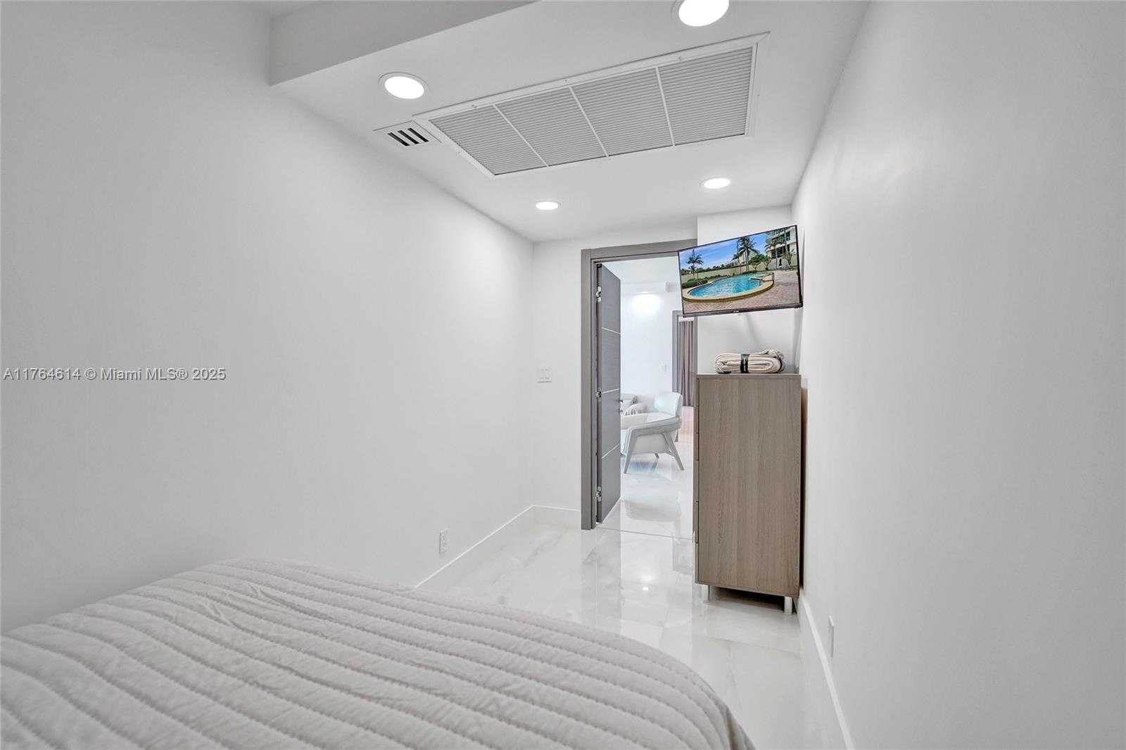 Small Image of 4001 SOUTH OCEAN DR #16P, Hollywood Number 46