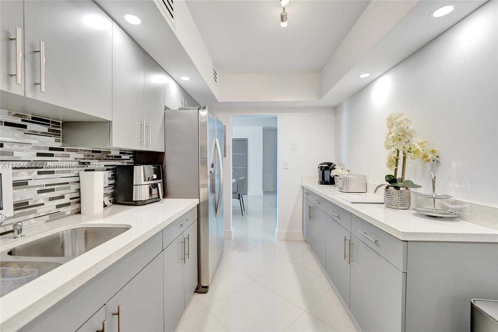 Small Image of 4001 SOUTH OCEAN DR #16P, Hollywood Number 54