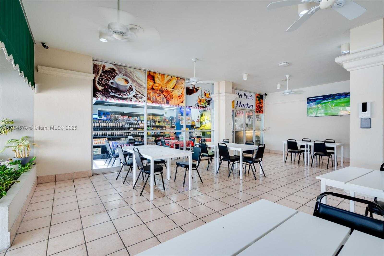 Small Image of 18041 BISCAYNE BLVD #PH02, Aventura Number 25