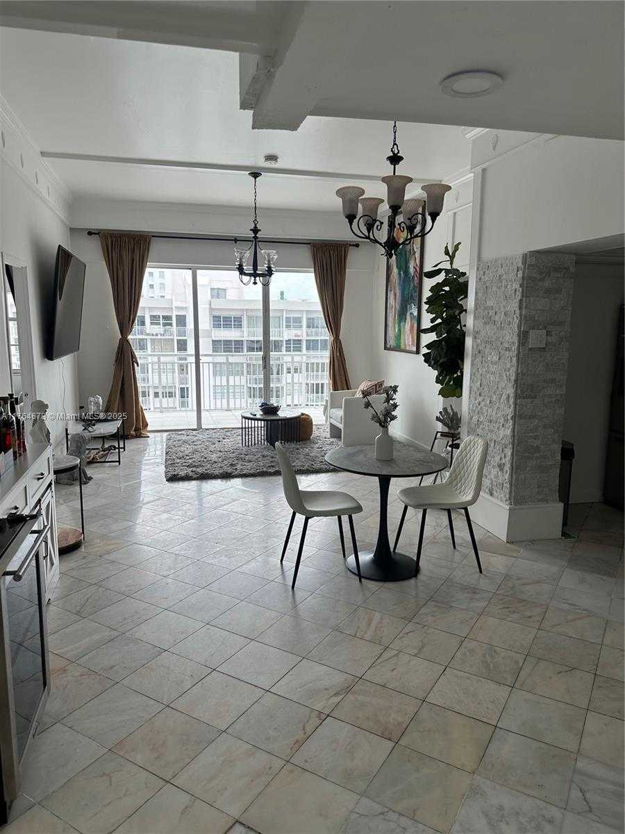 Small Image of 18041 BISCAYNE BLVD #PH02, Aventura Number 40