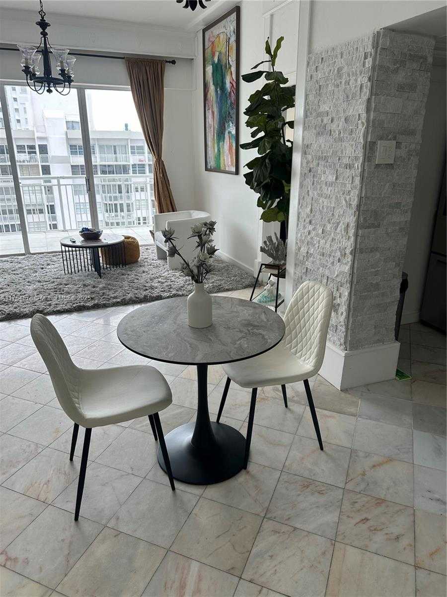 Small Image of 18041 BISCAYNE BLVD #PH02, Aventura Number 6