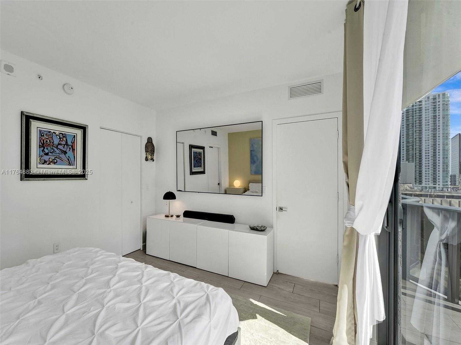 Small Image of 55 SOUTH WEST 9TH ST #1003, Miami Number 13