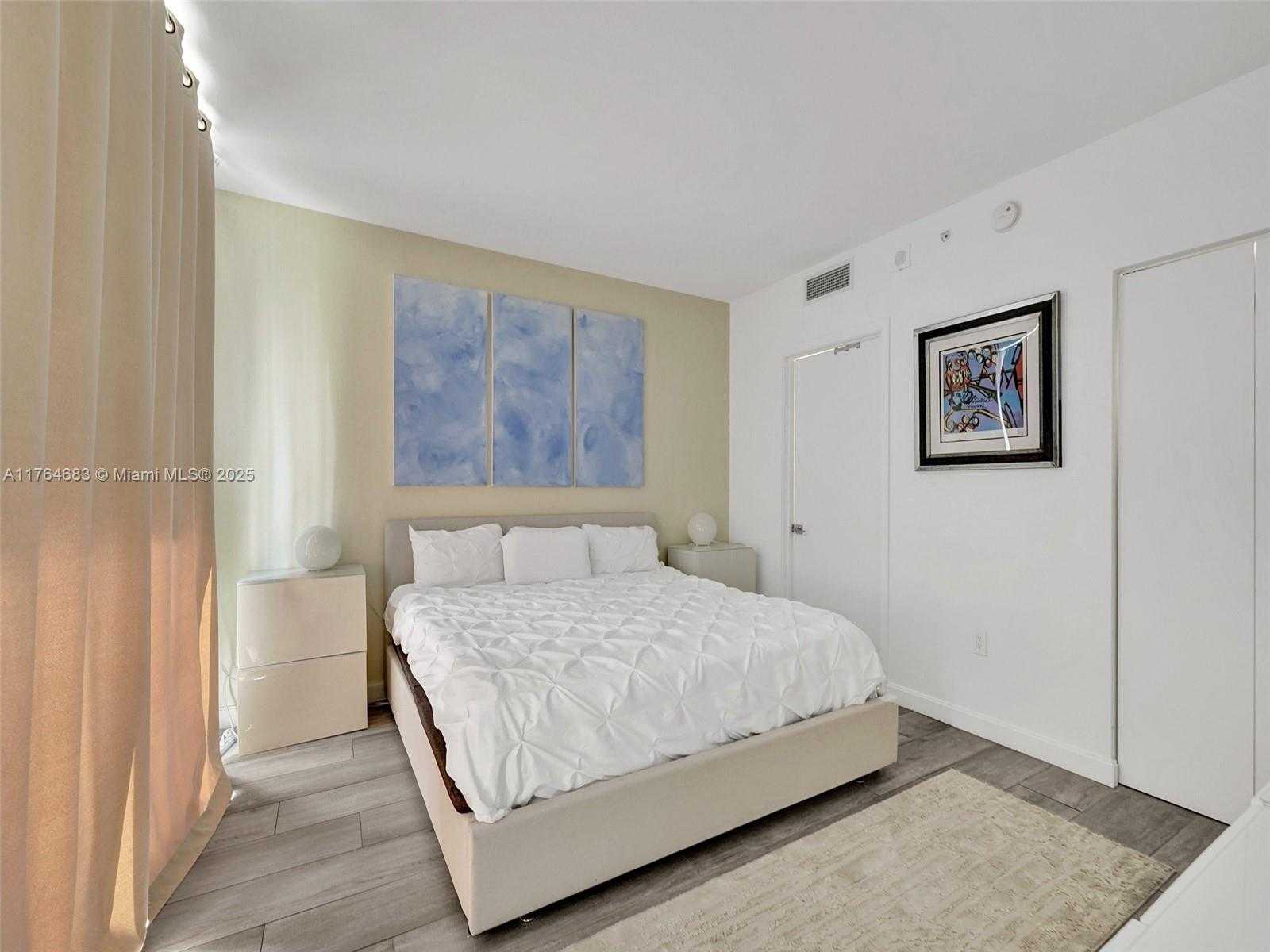 Small Image of 55 SOUTH WEST 9TH ST #1003, Miami Number 20
