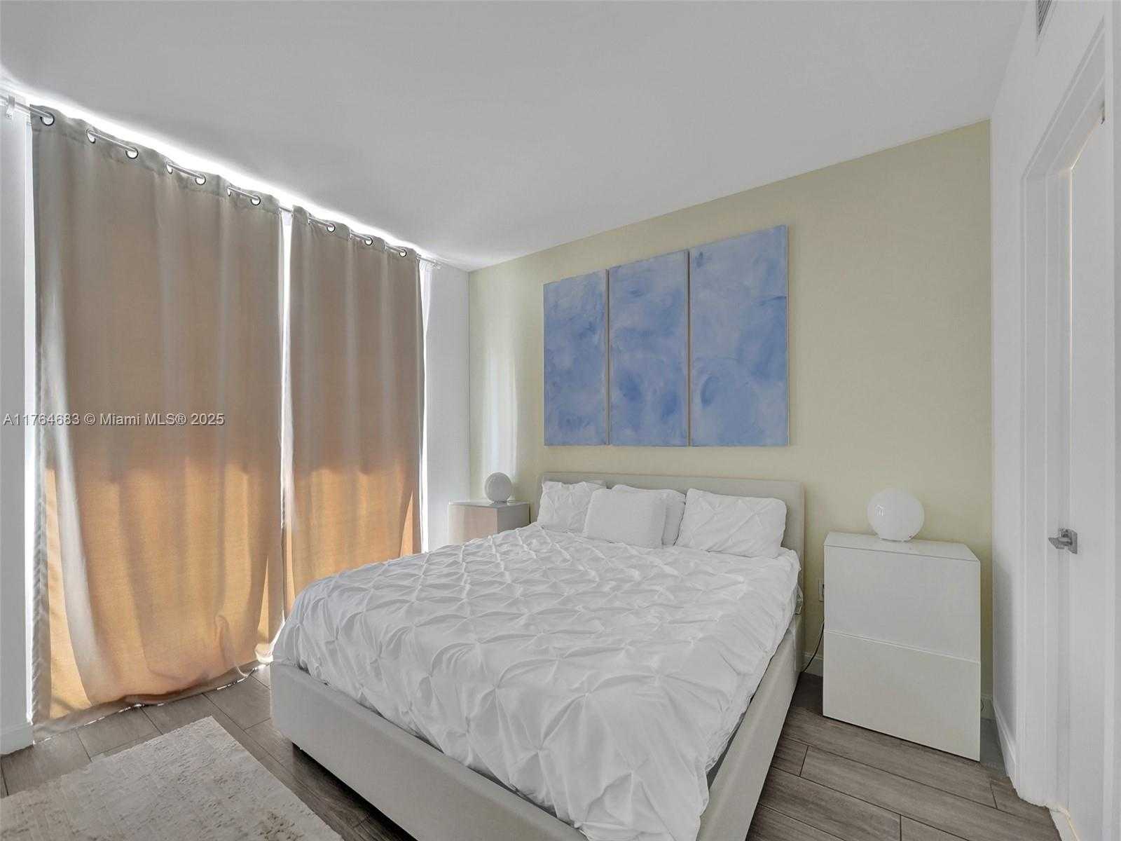 Small Image of 55 SOUTH WEST 9TH ST #1003, Miami Number 21