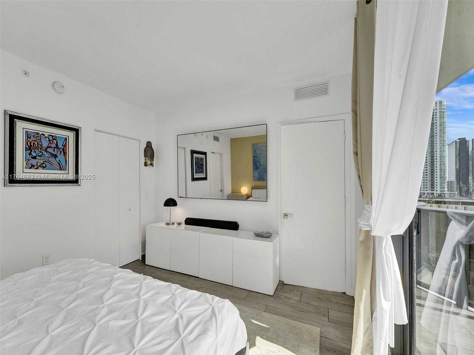 Small Image of 55 SOUTH WEST 9TH ST #1003, Miami Number 27