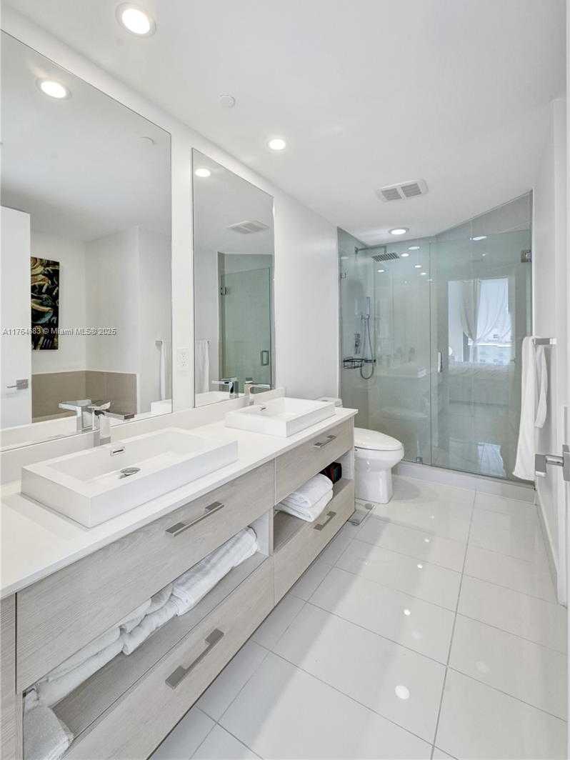 Small Image of 55 SOUTH WEST 9TH ST #1003, Miami Number 28