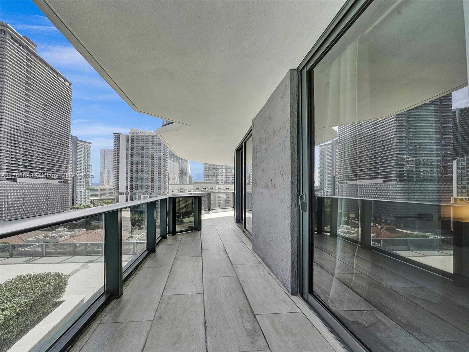 Small Image of 55 SOUTH WEST 9TH ST #1003, Miami Number 43
