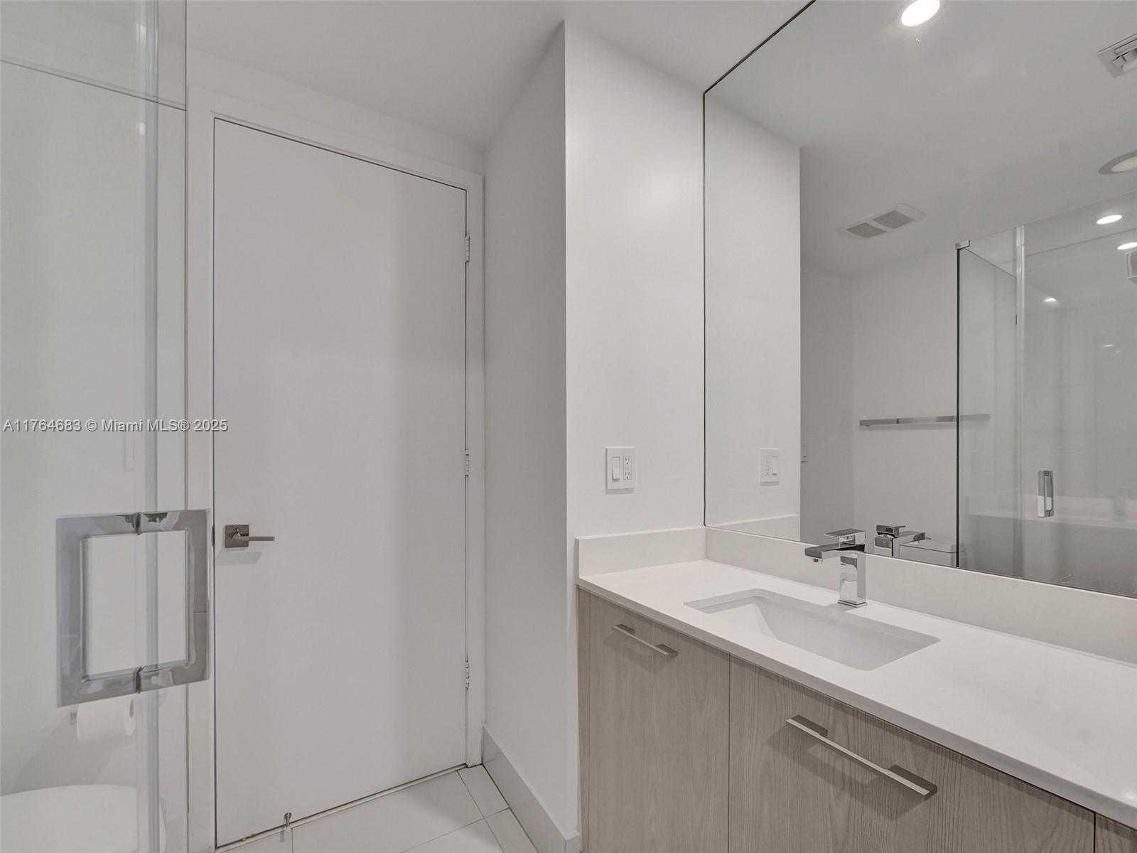 Small Image of 55 SOUTH WEST 9TH ST #1003, Miami Number 50
