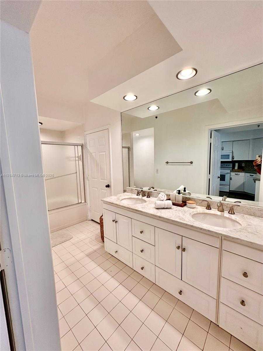 Small Image of 3215 NORTH EAST 184TH ST #14113, Aventura Number 9