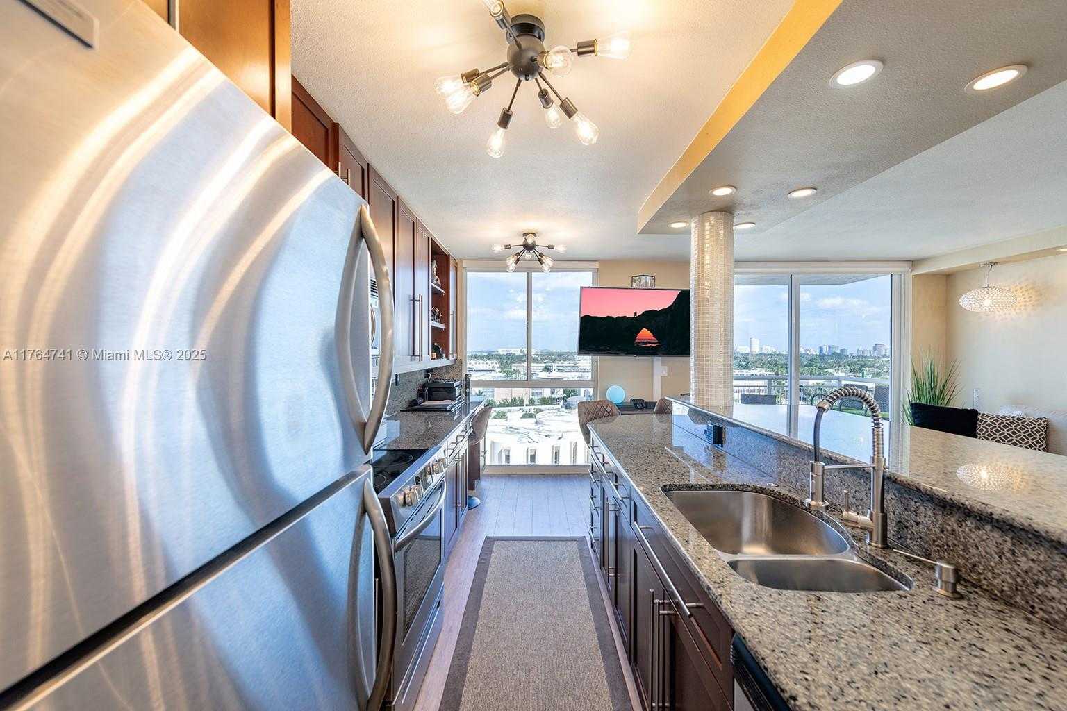 Small Image of 1688 #1105, Miami Beach Number 9