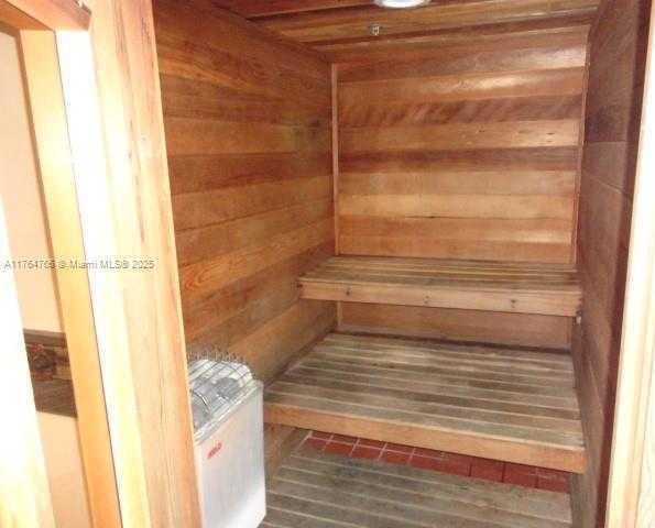 Small Image of 6301 COLLINS AVE #2208, Miami Beach Number 13