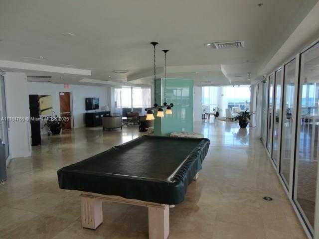 Small Image of 6301 COLLINS AVE #2208, Miami Beach Number 15