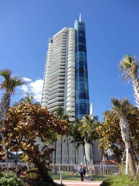 Small Image of 6301 COLLINS AVE #2208, Miami Beach Number 2