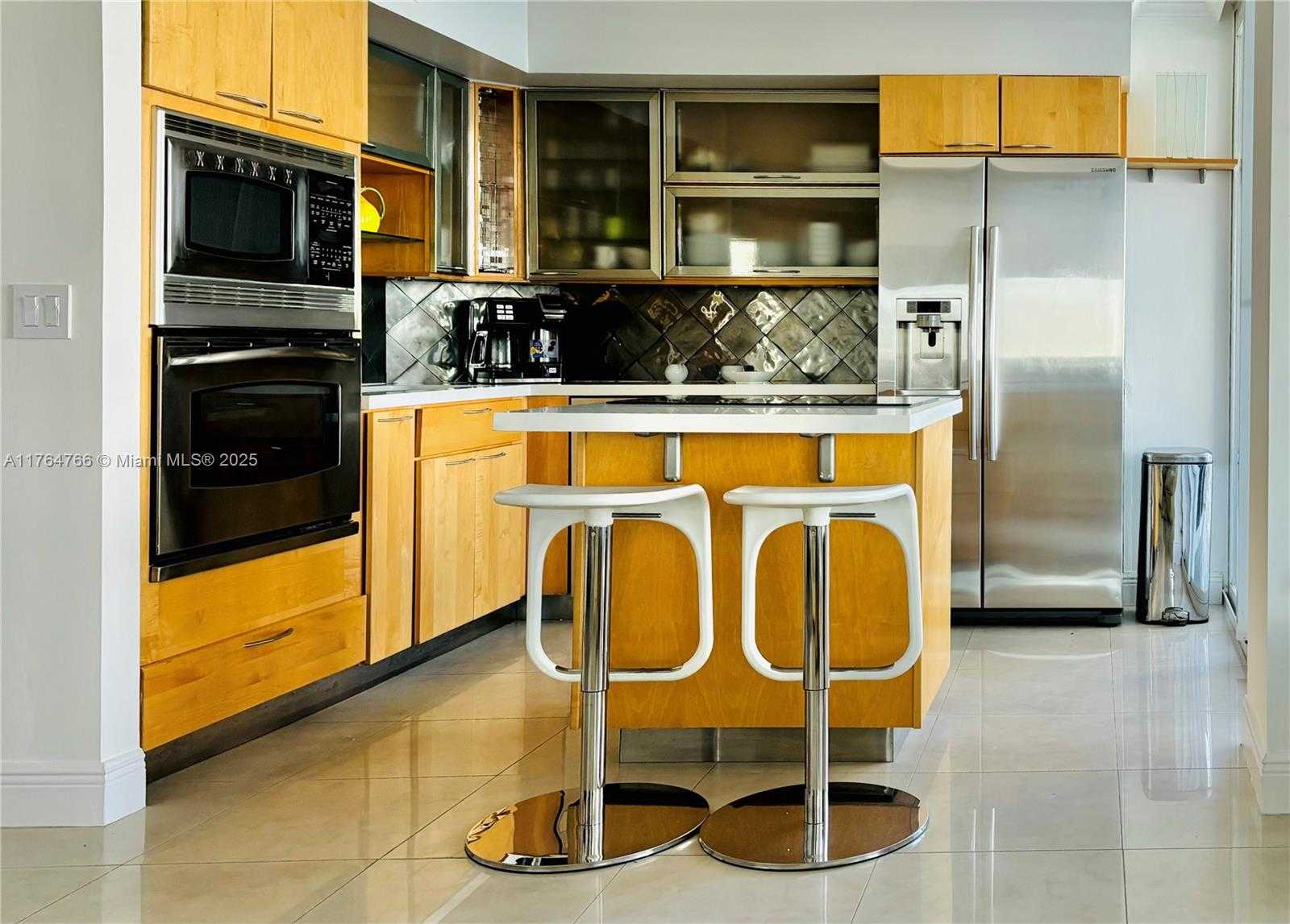 Small Image of 6301 COLLINS AVE #2208, Miami Beach Number 26