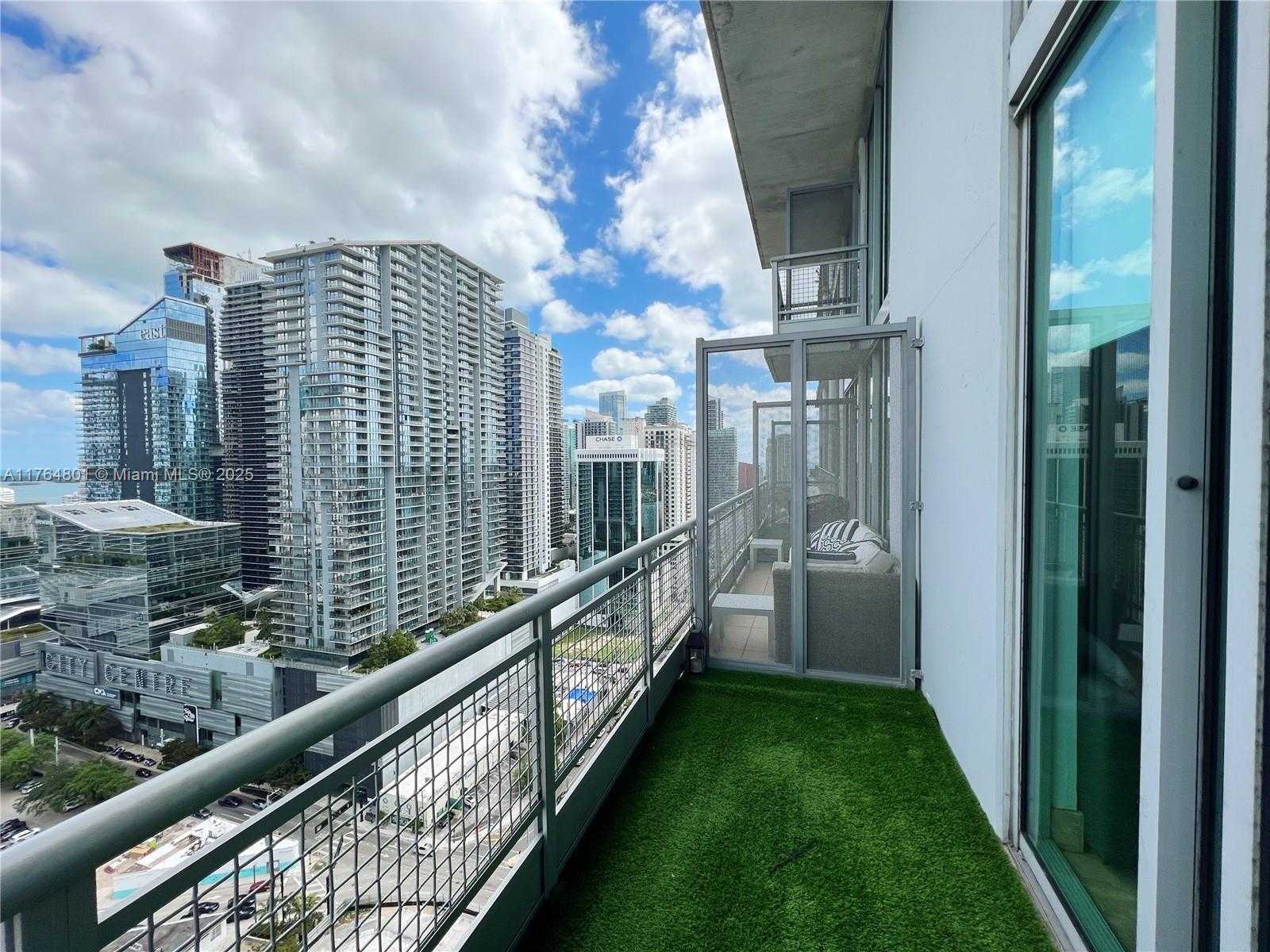Small Image of 690 SOUTH WEST 1ST CT #3104, Miami Number 3