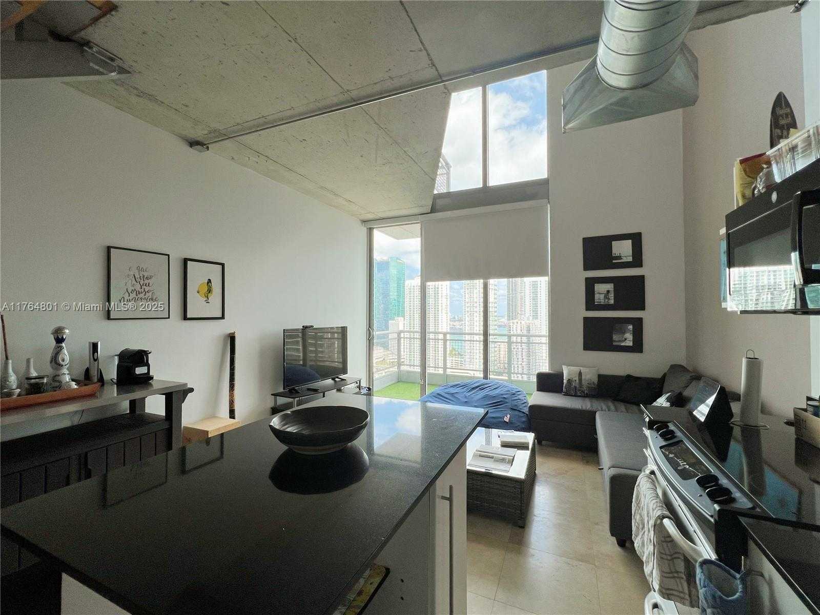 Small Image of 690 SOUTH WEST 1ST CT #3104, Miami Number 6