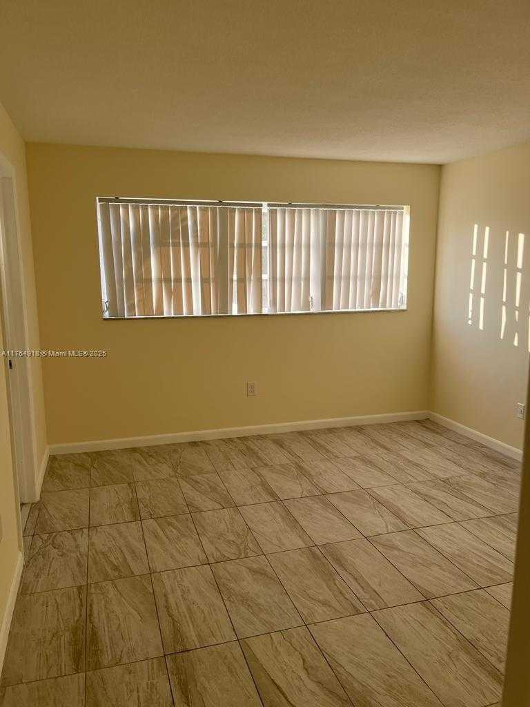 Small Image of 1020 94TH ST #303, Bay Harbor Islands Number 10