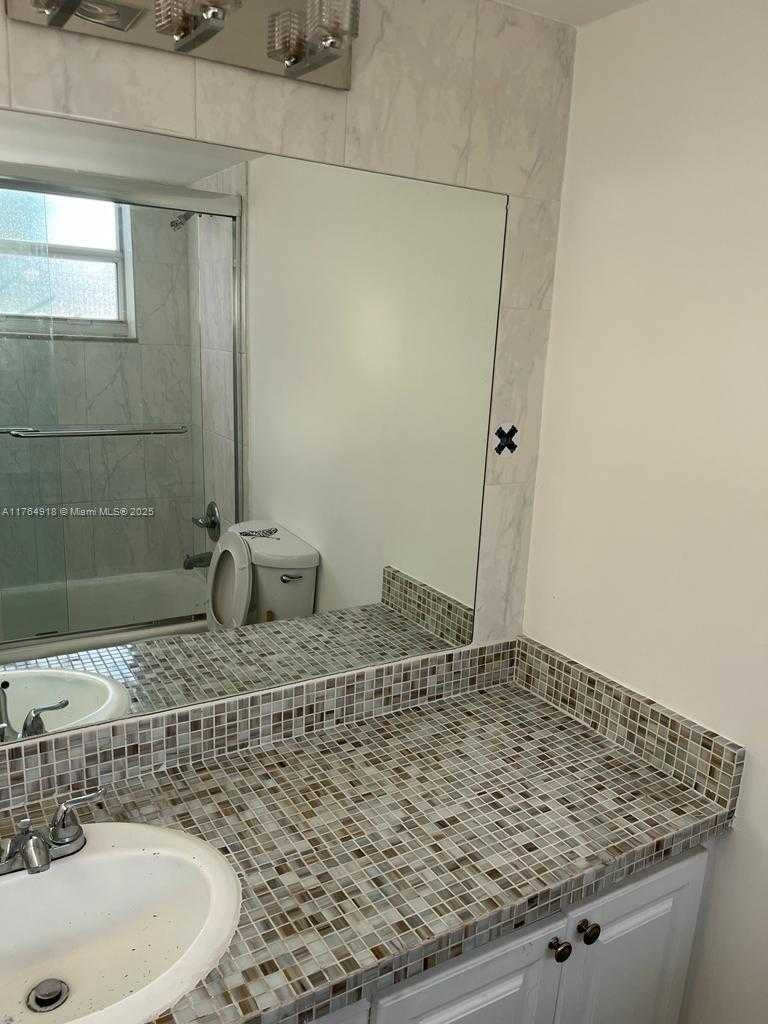 Small Image of 1020 94TH ST #303, Bay Harbor Islands Number 14