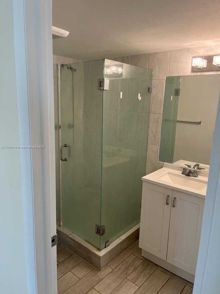 Small Image of 1020 94TH ST #303, Bay Harbor Islands Number 7