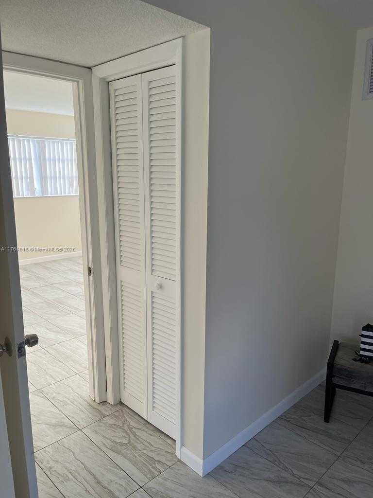 Small Image of 1020 94TH ST #303, Bay Harbor Islands Number 9