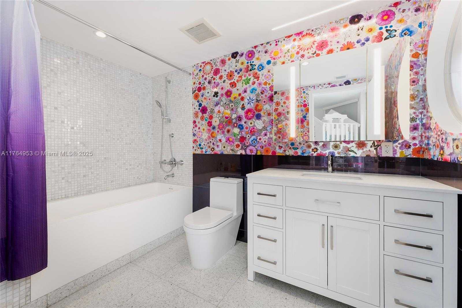 Small Image of 5801 COLLINS AVE #1200, Miami Beach Number 32