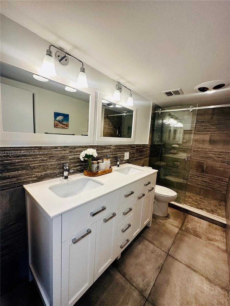 Small Image of 1501 SOUTH OCEAN DR #1006, Hollywood Number 12