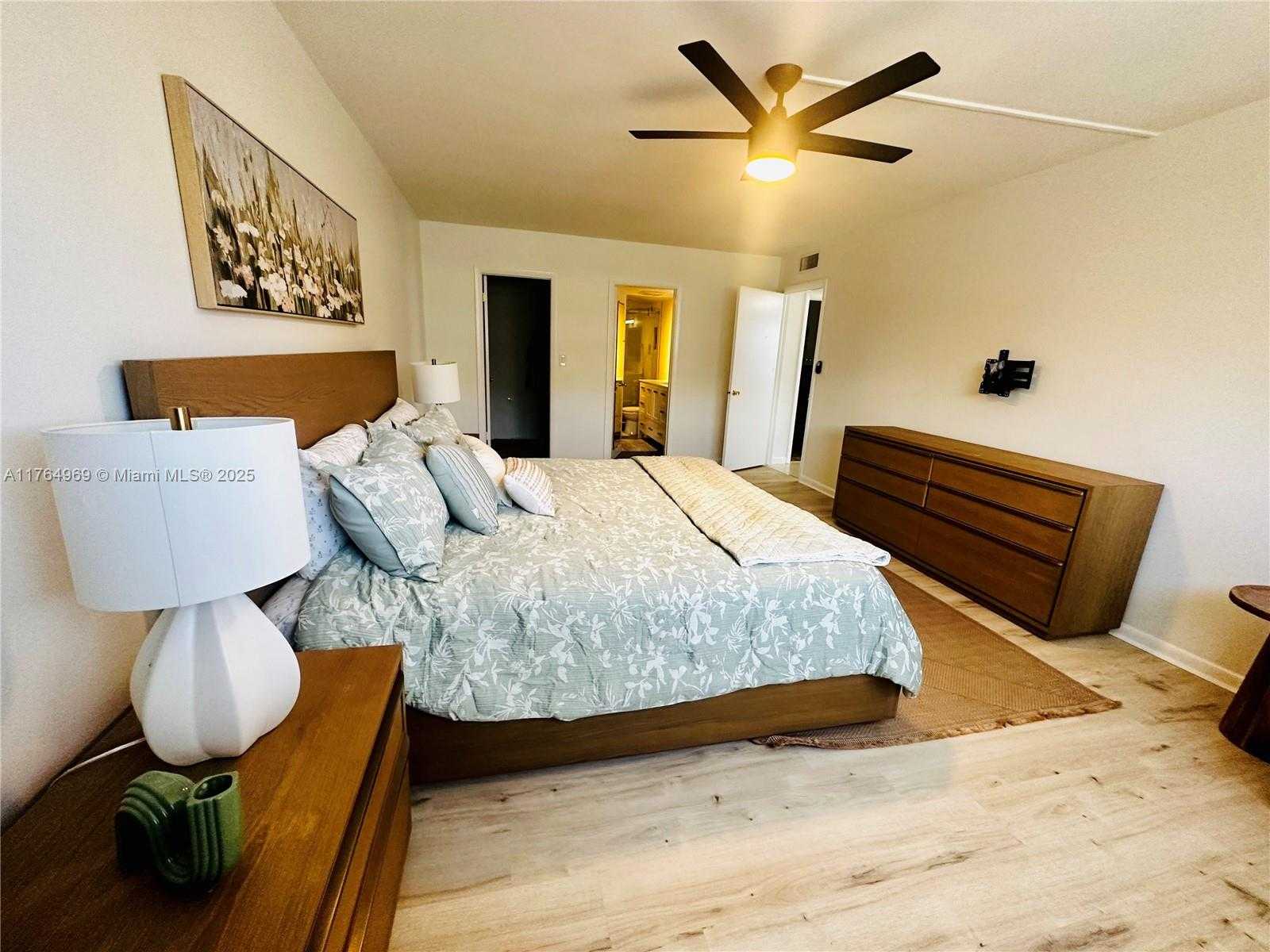 Small Image of 1501 SOUTH OCEAN DR #1006, Hollywood Number 14