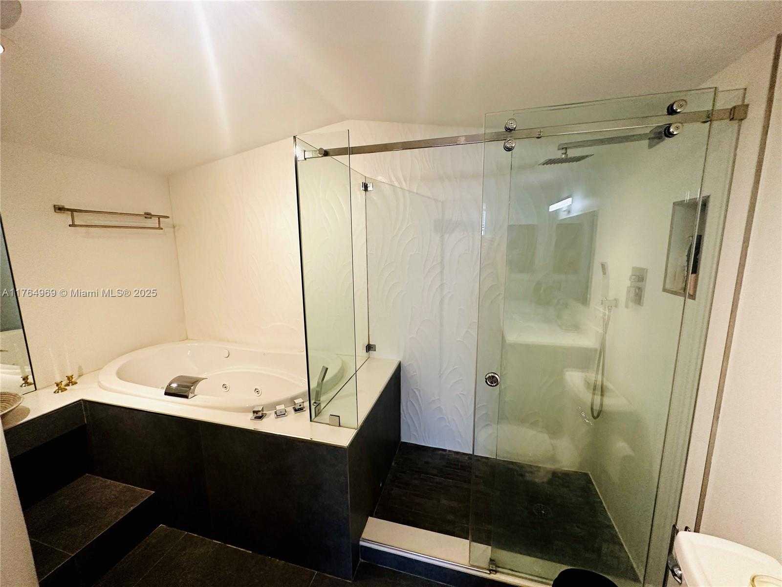 Small Image of 1501 SOUTH OCEAN DR #1006, Hollywood Number 16