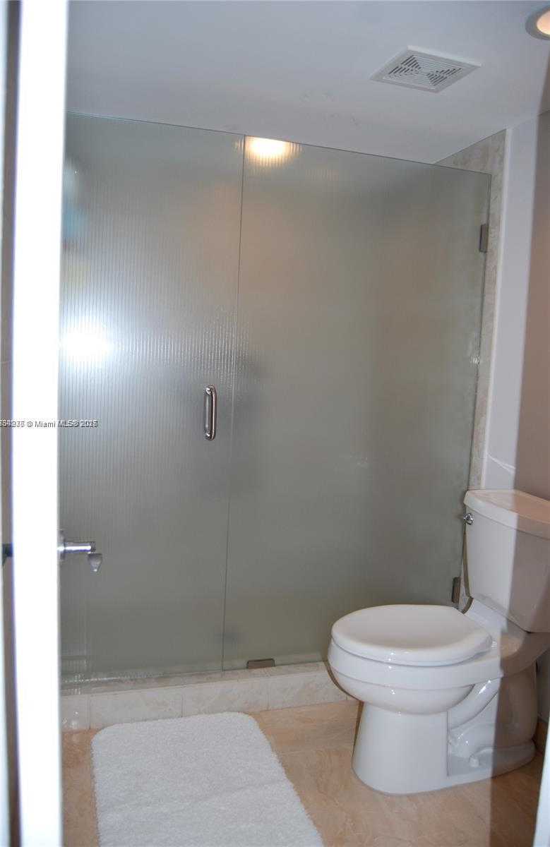 Small Image of 6423 COLLINS AVE #901, Miami Beach Number 16