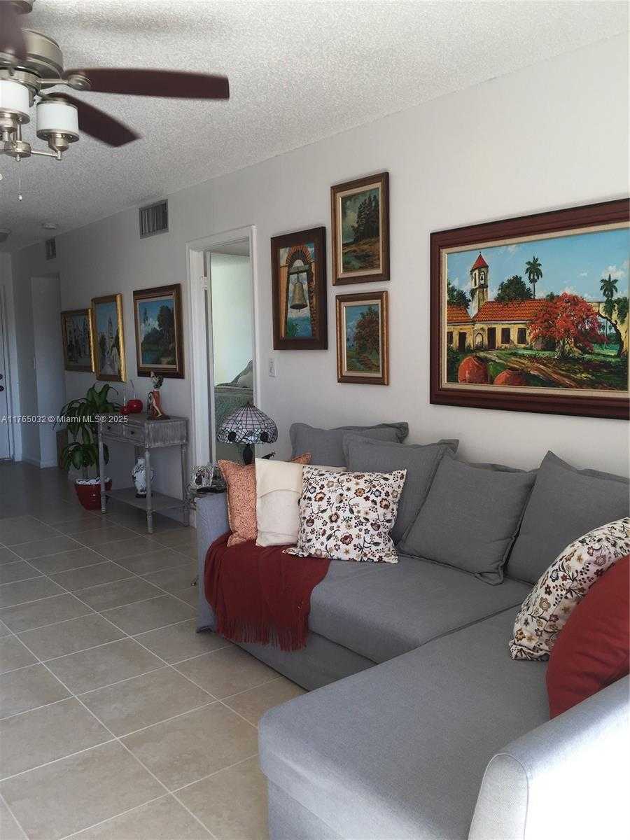 Small Image of 7722 CAMINO REAL #E-415, Miami Number 2