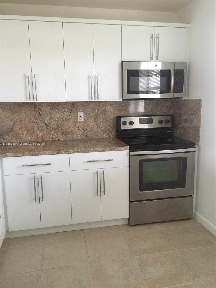 Small Image of 7722 CAMINO REAL #E-415, Miami Number 5