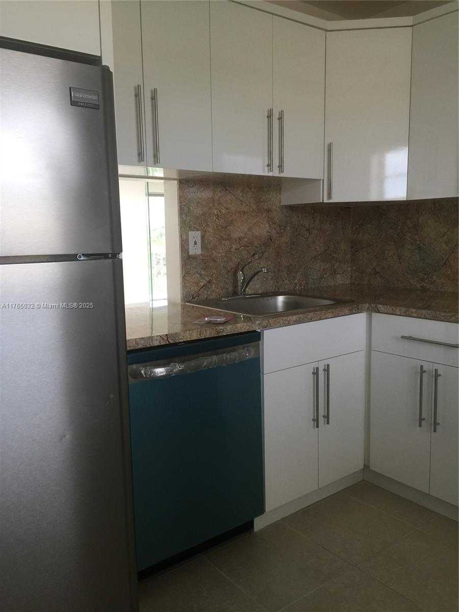 Small Image of 7722 CAMINO REAL #E-415, Miami Number 6