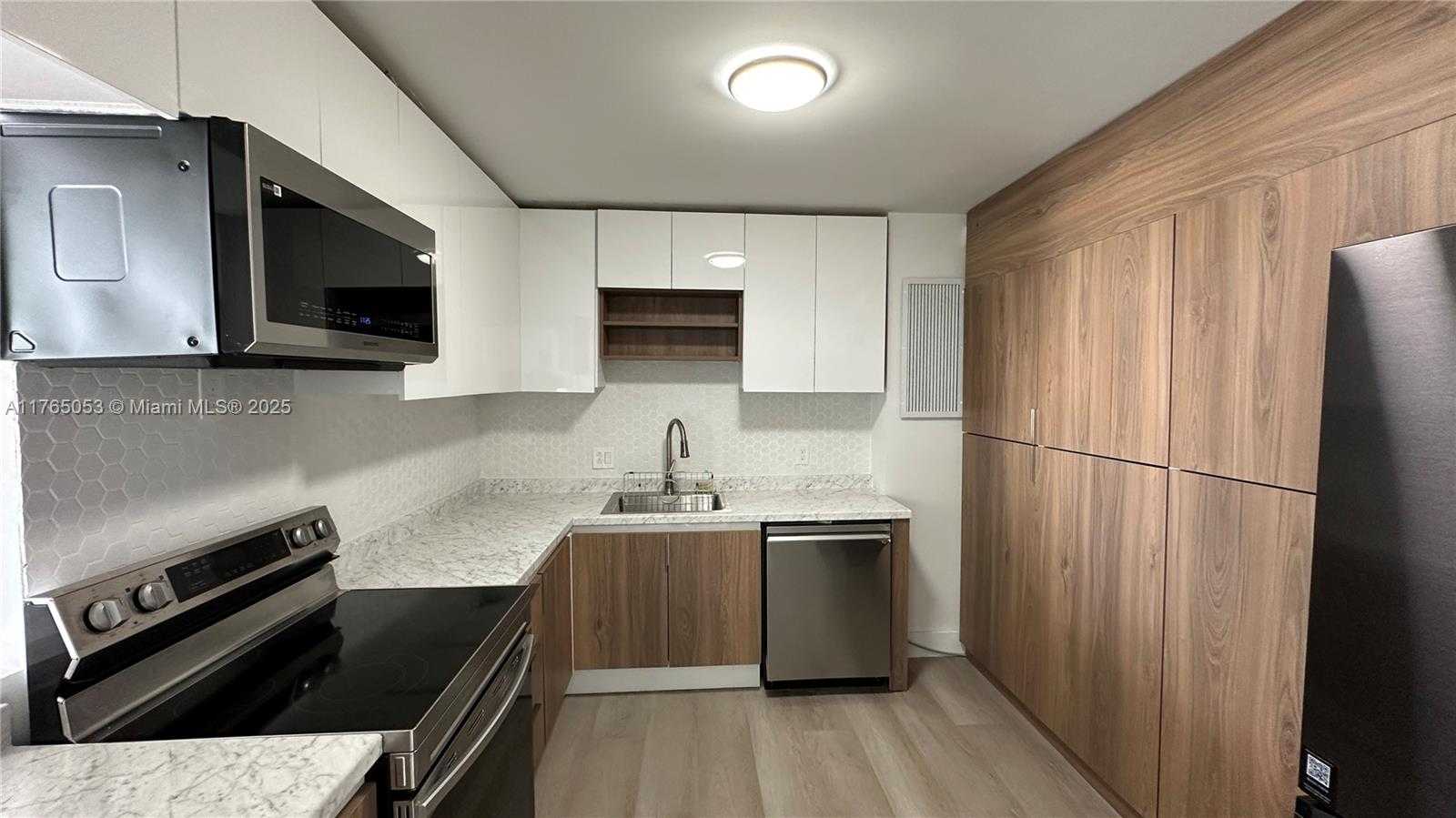 Small Image of 2851 NORTH EAST 183RD ST #1109E, Aventura Number 4