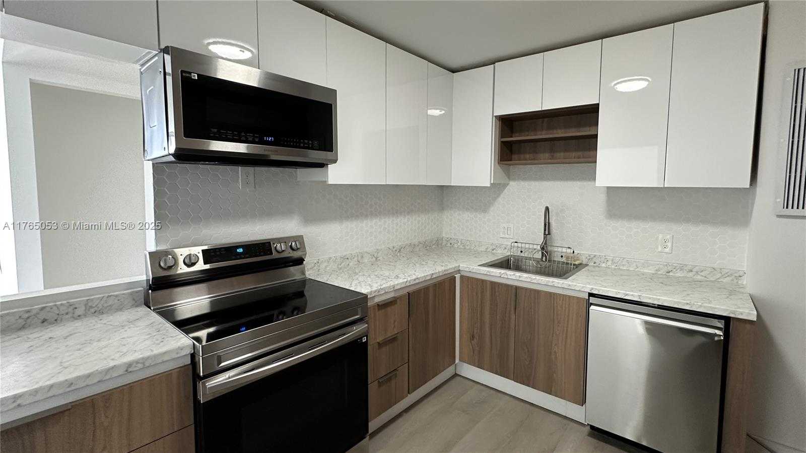 Small Image of 2851 NORTH EAST 183RD ST #1109E, Aventura Number 6