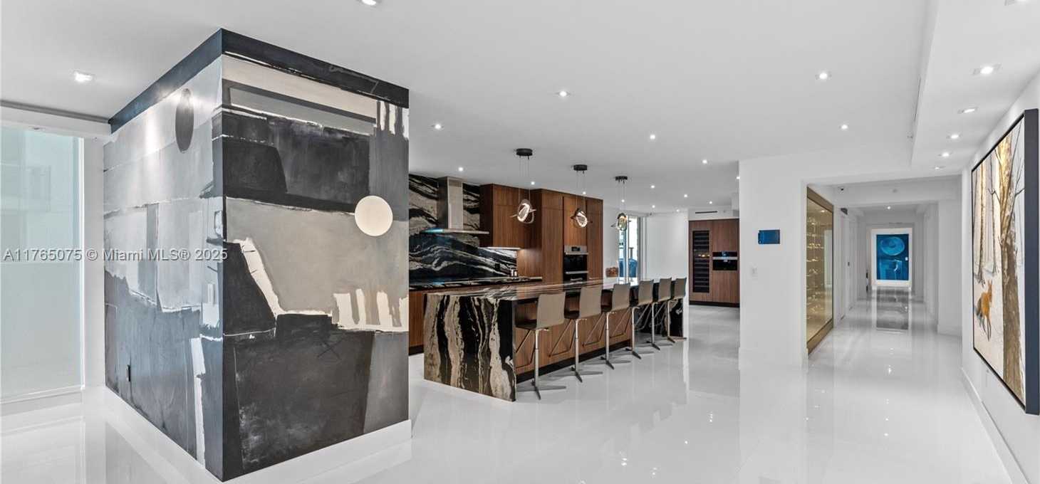 Small Image of 5801 COLLINS AVE #600, Miami Beach Number 10