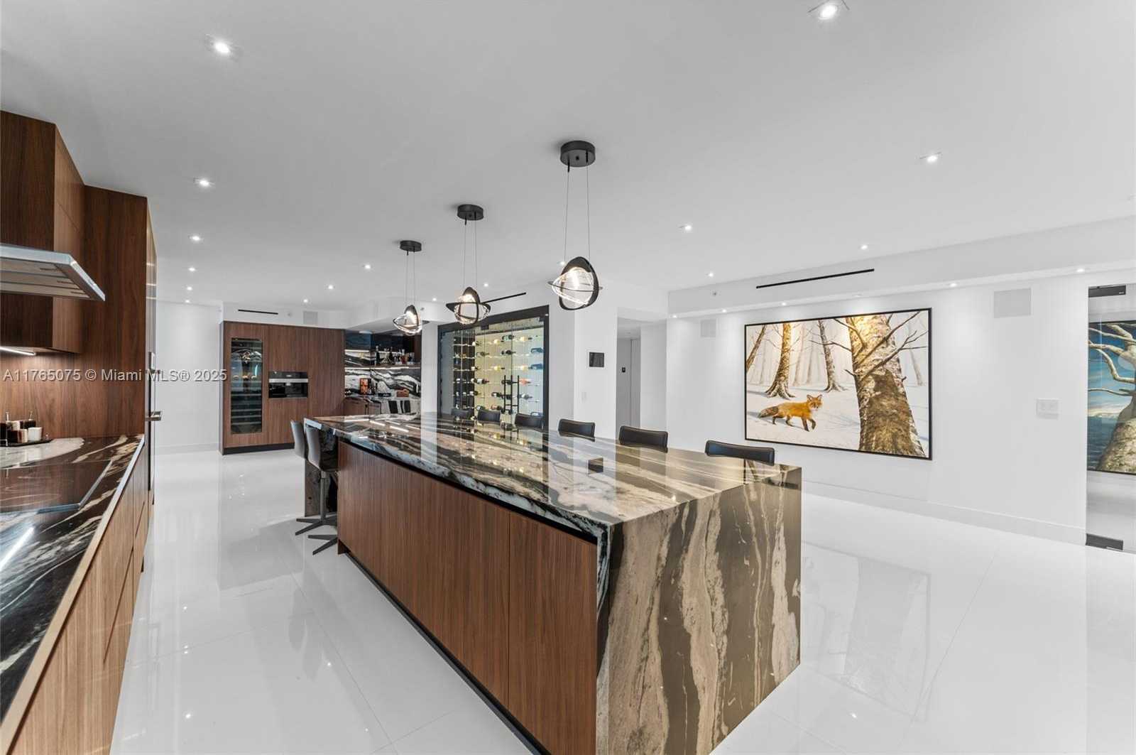 Small Image of 5801 COLLINS AVE #600, Miami Beach Number 12