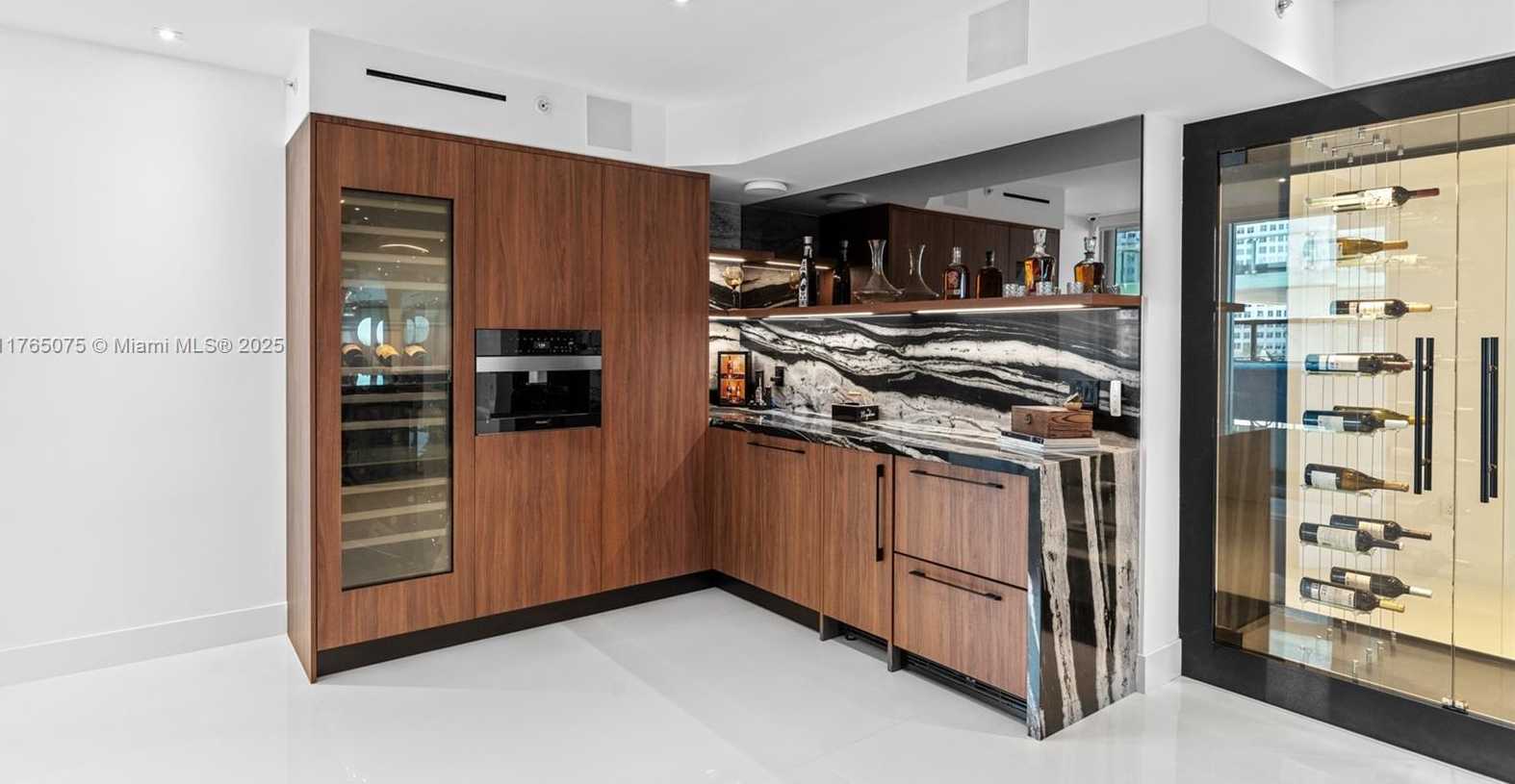 Small Image of 5801 COLLINS AVE #600, Miami Beach Number 13