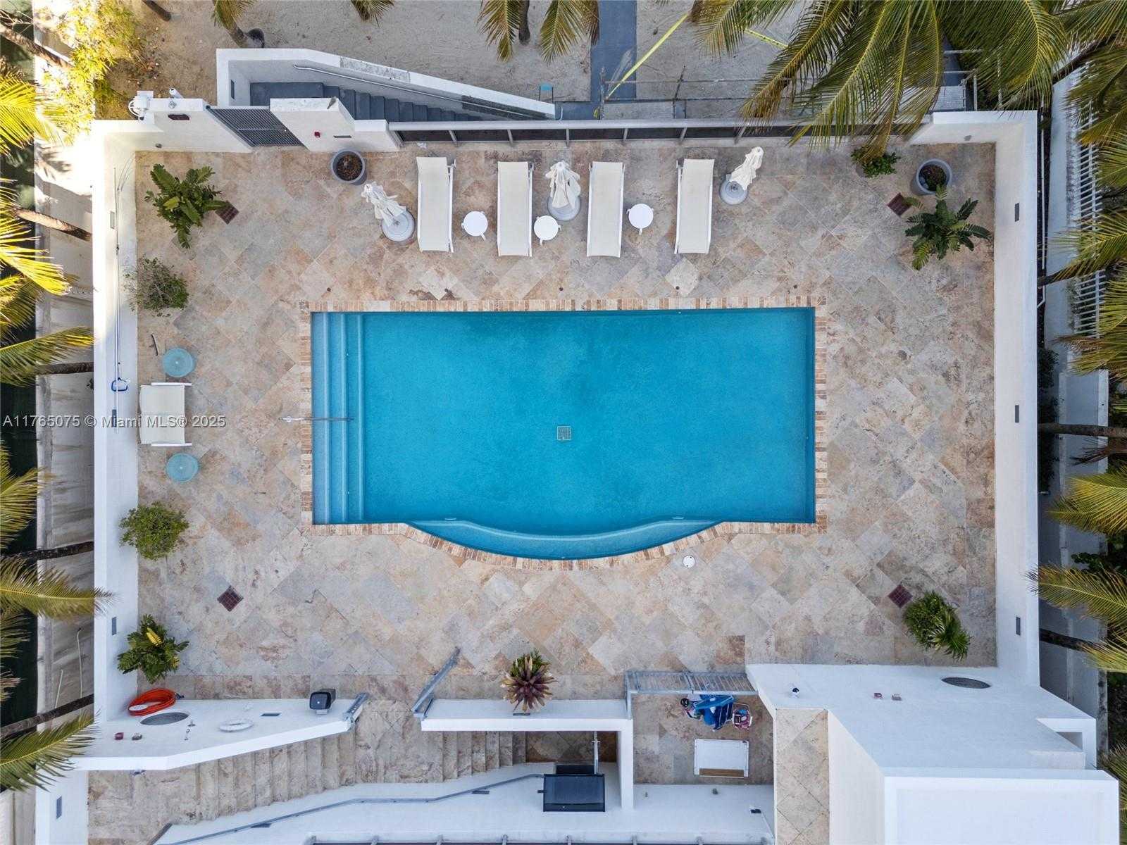 Small Image of 5801 COLLINS AVE #600, Miami Beach Number 36