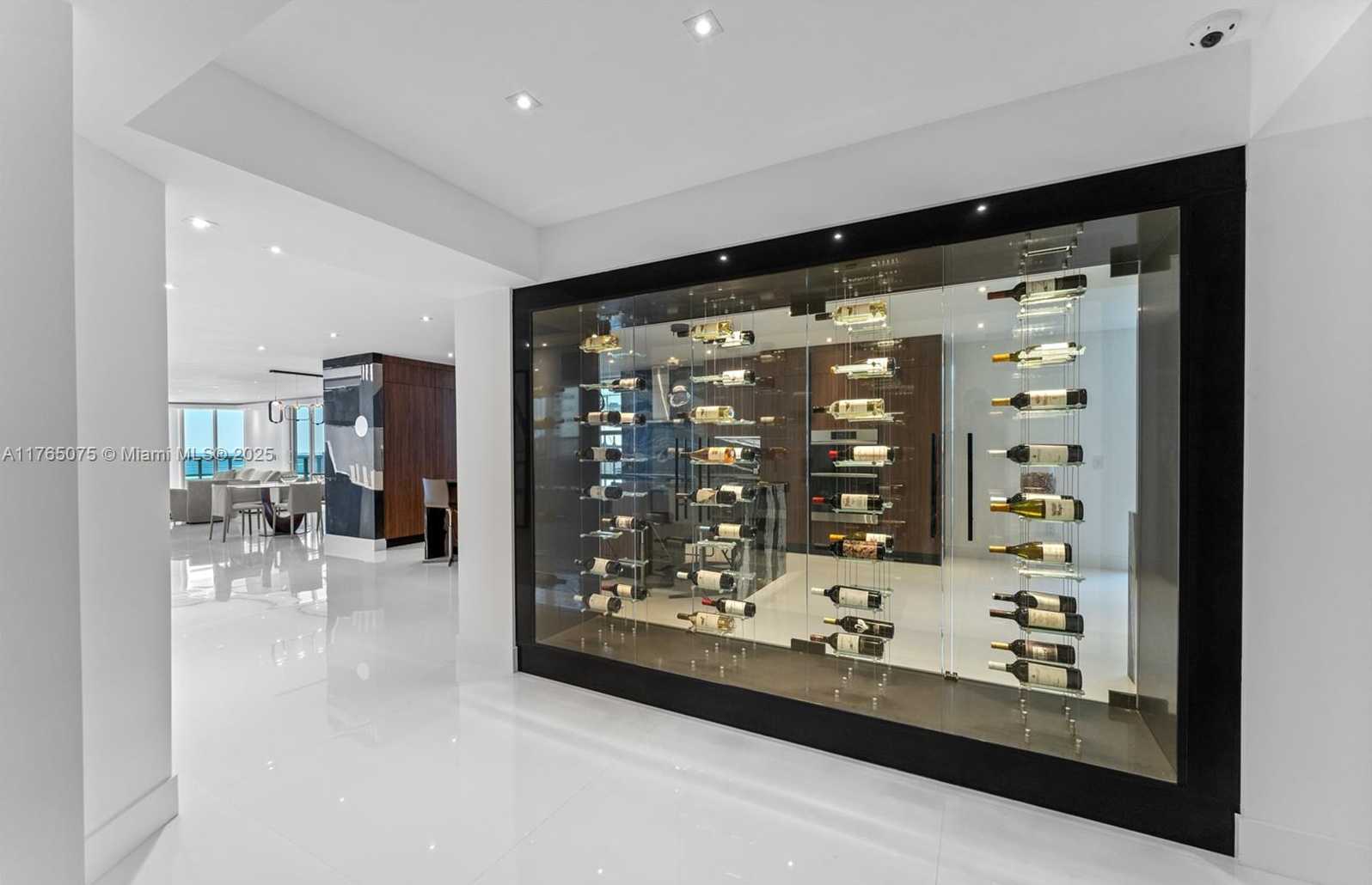 Small Image of 5801 COLLINS AVE #600, Miami Beach Number 8
