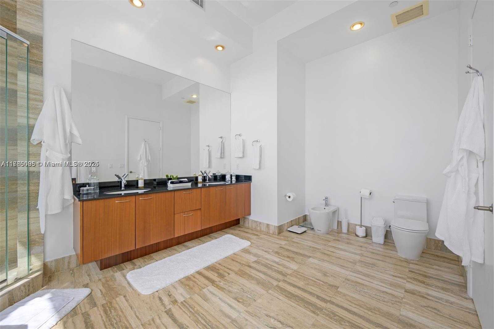 Small Image of 15811 COLLINS #4206, Sunny Isles Beach Number 36