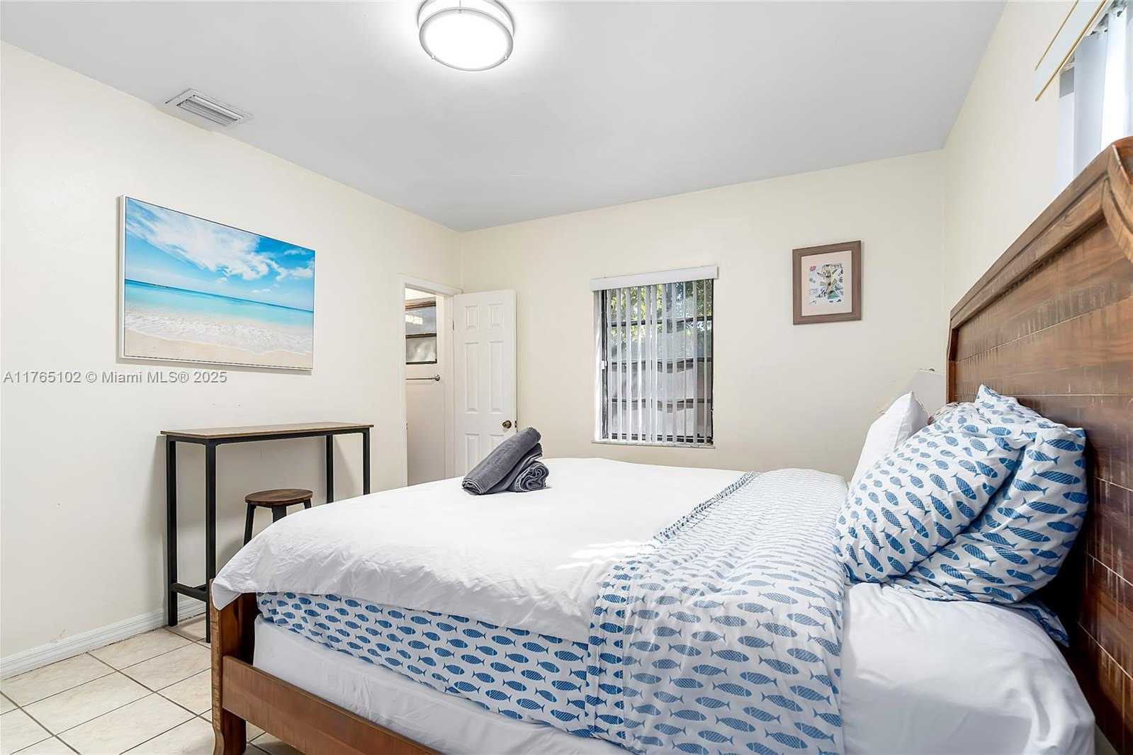 Small Image of 13521 NORTH EAST 1ST AVE, Miami Number 21